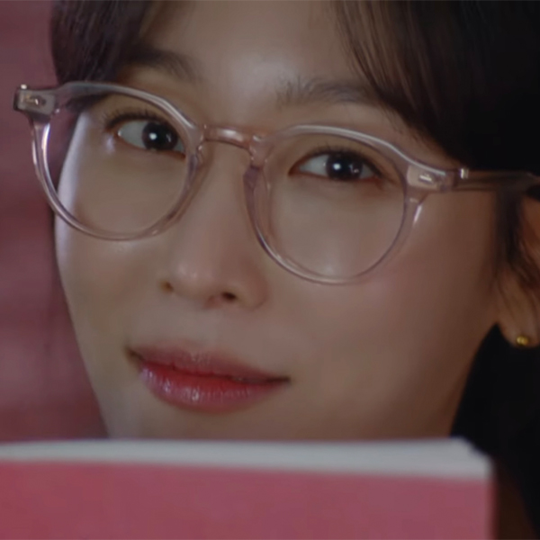 KIVULI RIO 서현진